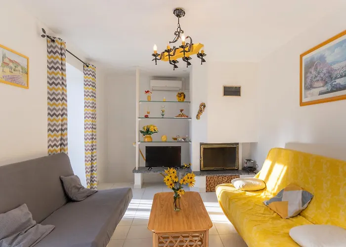 Holiday home Chez L'oncle *