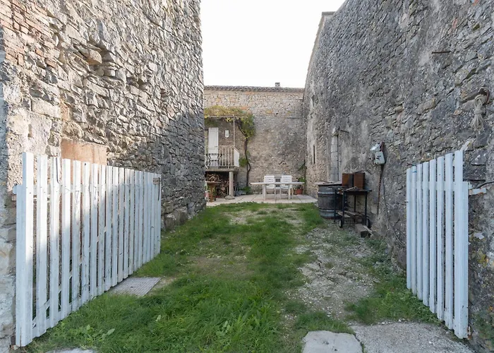 Chez L'oncle Holiday home Gras